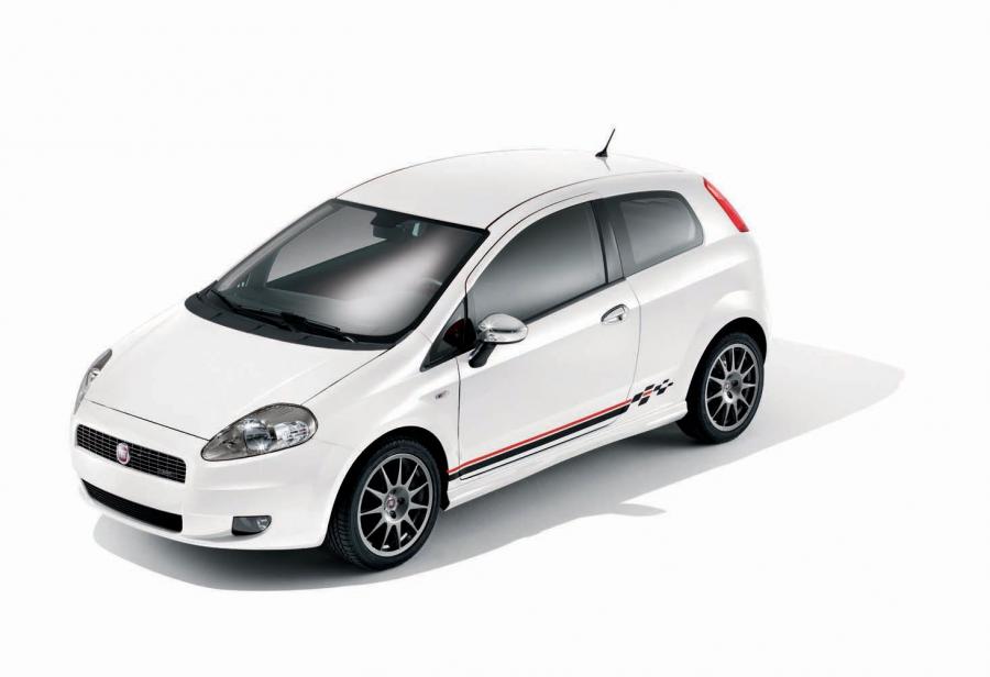  Fiat Grande Punto 2005 года  (фото 36 из 51)